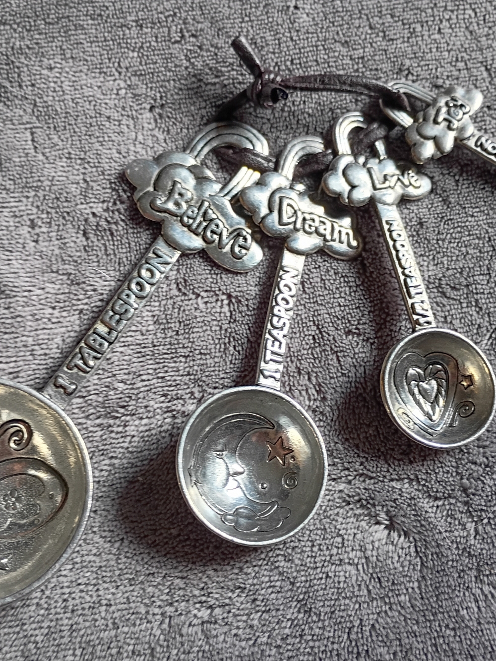 4 Piece Ganz Measuring Spoons Set Believe, Dream, Love, Joy